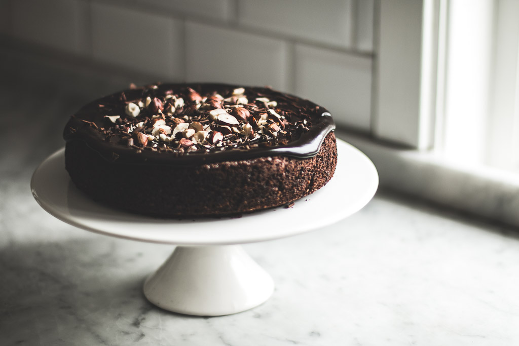 flourless chocolate hazelnut cake-7